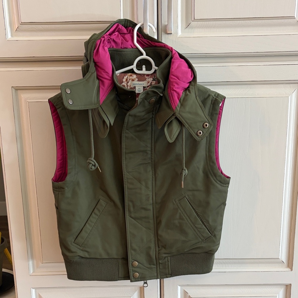 Women’s Sundance Green and Pink Hooded vest